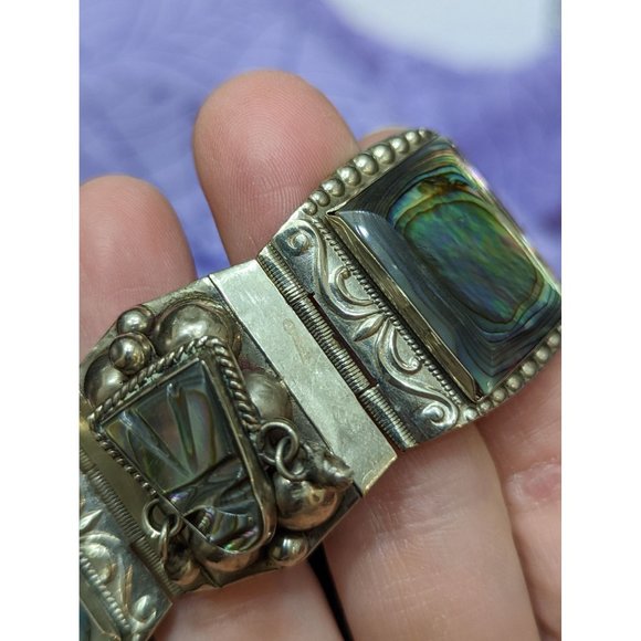 Vintage Taxco, Link Style Bracelet with Abalone Carved Heads and Blocks - Picture 4 of 9